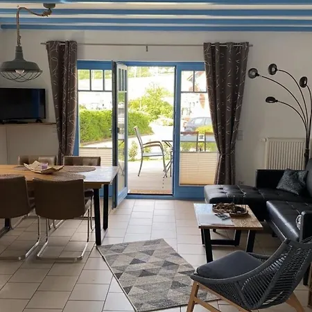 Apartment Ferienhaus Am Yachthafen 2 *