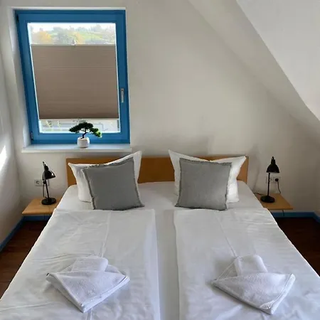 Ferienhaus Am Yachthafen 2 *